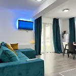 Luxury Glam Coresi Mall Area - Parking Option Brasov