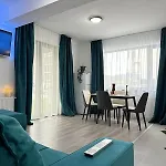 Apartment Luxury Glam Coresi Mall Area - Parking Option Brasov