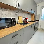 Apartment Luxury Glam Coresi Mall Area - Parking Option Brasov