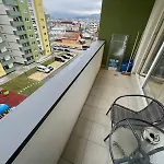 Luxury Glam Coresi Mall Area - Parking Option * Brasov