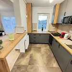 Luxury Glam Coresi Mall Area - Parking Option Apartment *