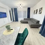 Luxury Glam Coresi Mall Area - Parking Option Apartment *