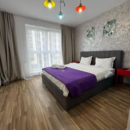 Apartment Luxury Glam Coresi Mall Area *