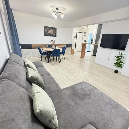 Luxury Glam Coresi Mall Area * Brasov