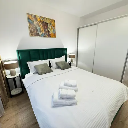 Apartment Luxury Glam Coresi Mall Area Brasov