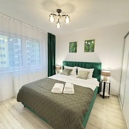 Luxury Glam Coresi Mall Area Apartment Brasov
