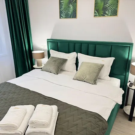 Apartment Luxury Glam Coresi Mall Area Brasov
