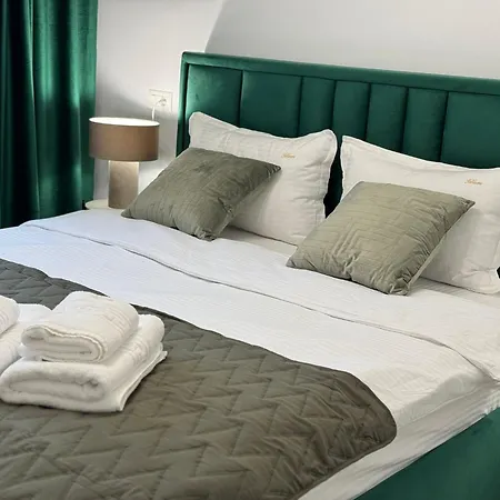 Luxury Glam Coresi Mall Area * Brasov