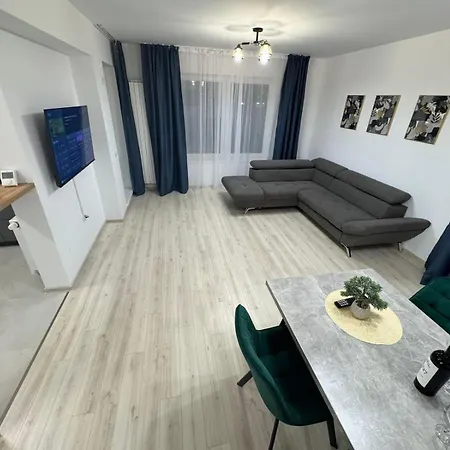 Luxury Glam Coresi Mall Area Brasov