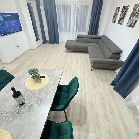 Luxury Glam Coresi Mall Area * Brasov