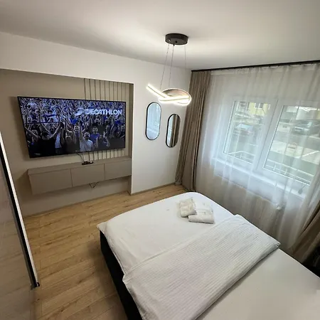 Luxury Glam Coresi Mall Area - Parking Option Appartement *