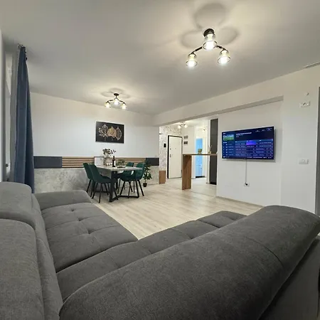 Appartement Luxury Glam Coresi Mall Area - Parking Option *