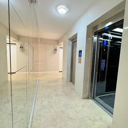 Luxury Glam Coresi Mall Area - Parking Option * Braşov