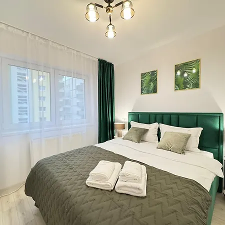 Appartement Luxury Glam Coresi Mall Area - Parking Option *