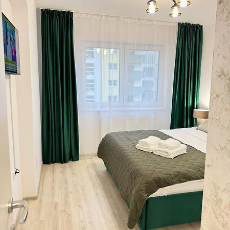Appartement Luxury Glam Coresi Mall Area - Parking Option