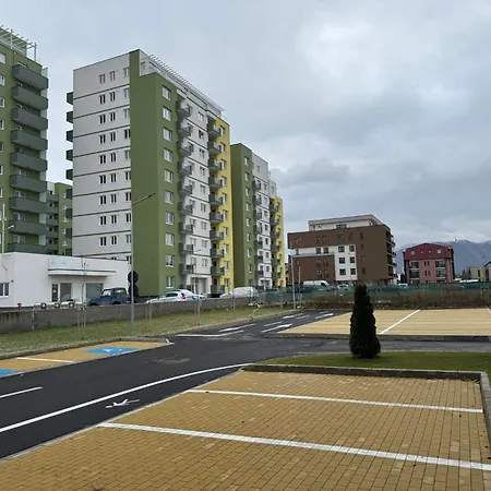 Luxury Glam Coresi Mall Area - Parking Option Appartement