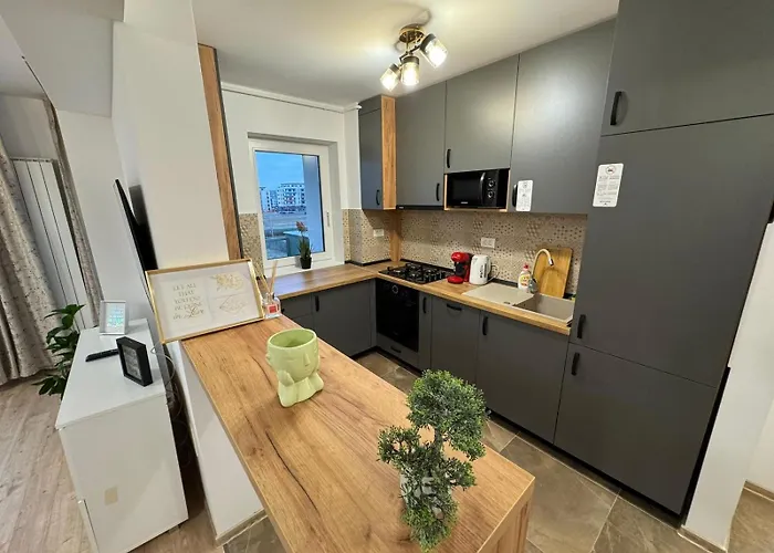 Luxury Glam Coresi Mall Area * Брашов