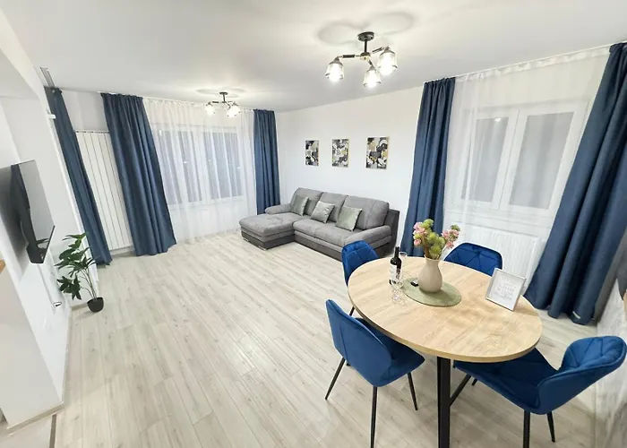 Apartment Luxury Glam Coresi Mall Area