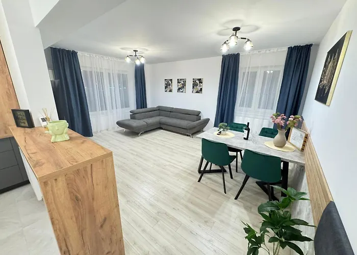 Luxury Glam Coresi Mall Area * Брашов