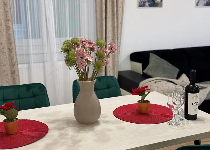 Luxury Glam Coresi Mall Area Apartment