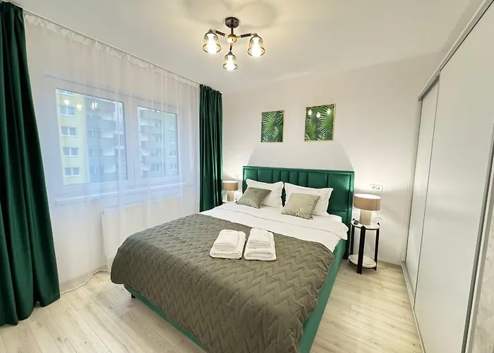 Luxury Glam Coresi Mall Area Apartment Brasov