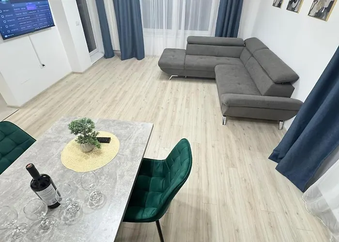 Luxury Glam Coresi Mall Area * Braşov