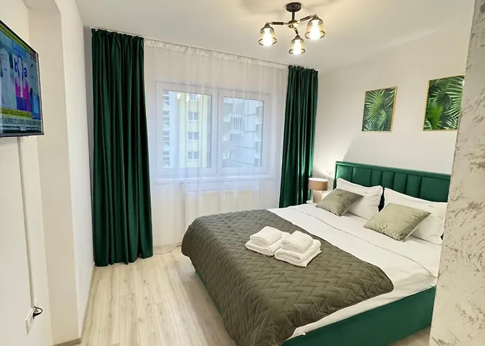 Appartement Luxury Glam Coresi Mall Area *