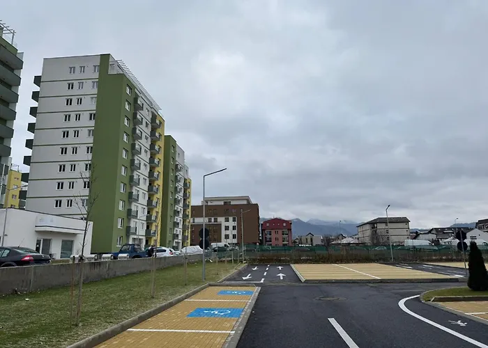 Appartement Luxury Glam Coresi Mall Area